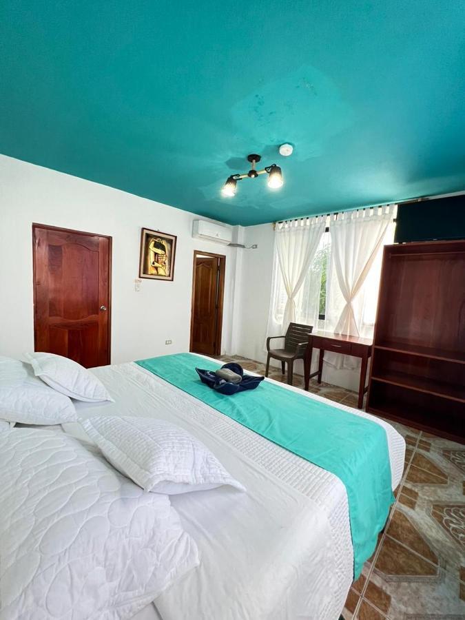 Hostal Brisas Del Mar Puerto Villamil Exterior foto